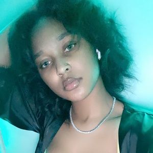 Meet your Posher, Rella